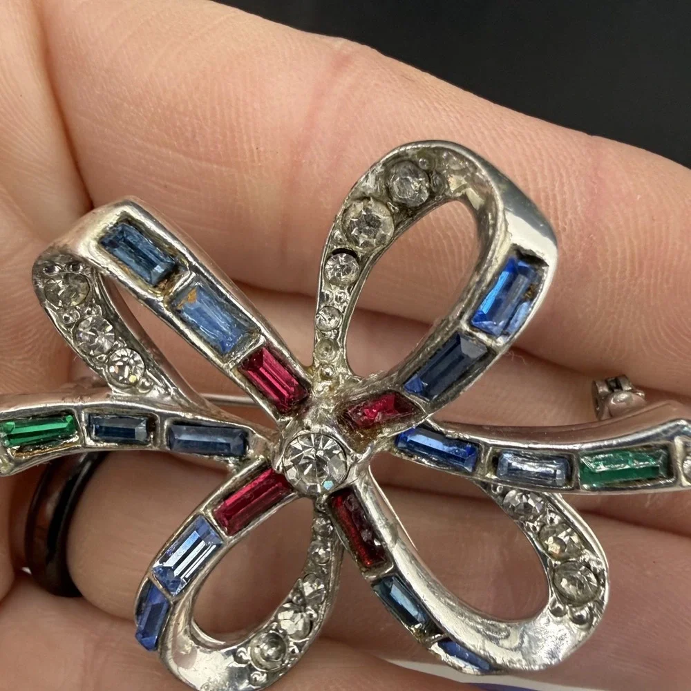 Vintage Rhinestone Brooch Silver Tone Bow‎ Blue Green Red